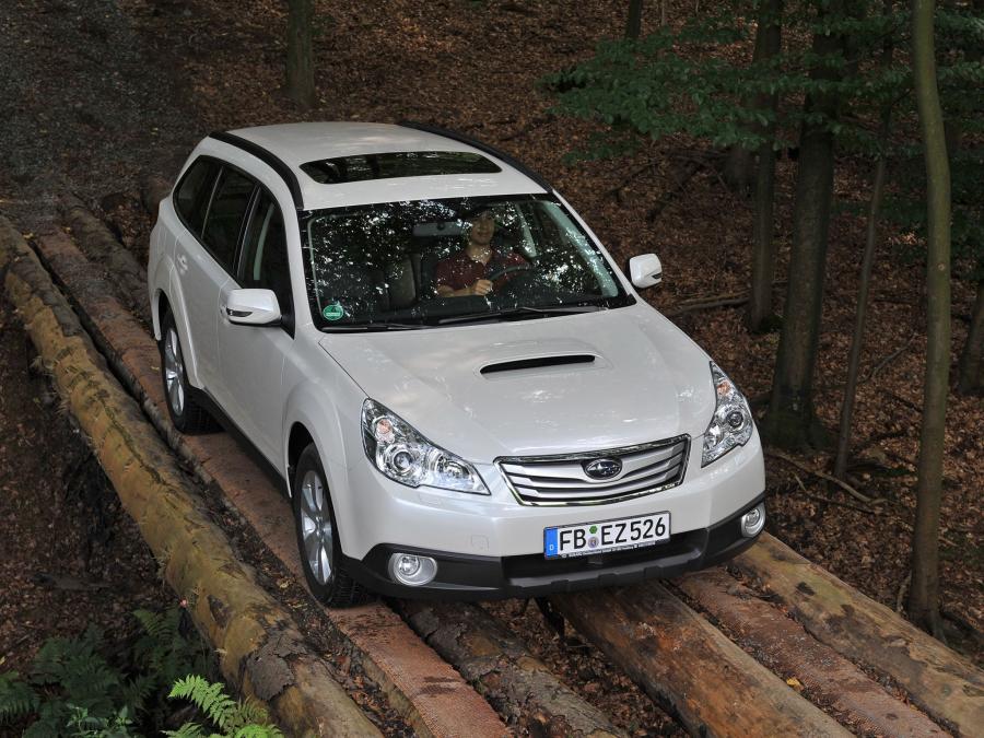  Subaru Outback 2.0D 2009 года  (фото 7 из 15)